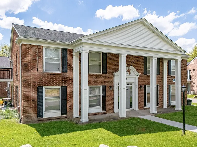 Fountainview East Apartments — Photo 17