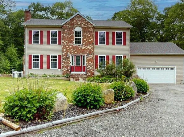 4 Tray Hollow Rd, Foster, RI 02825