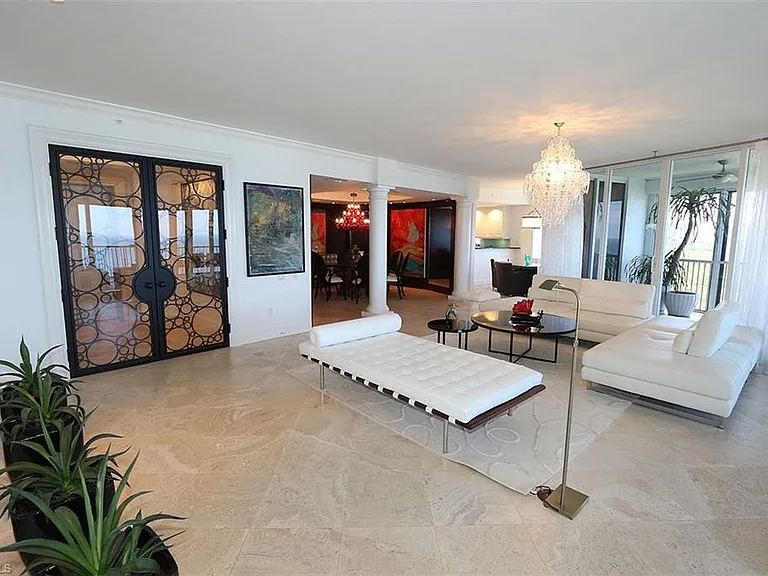 8665 Bay Colony Dr #901 — Photo 4