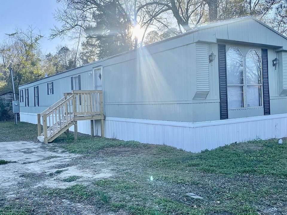 1st image of 918 Salters St