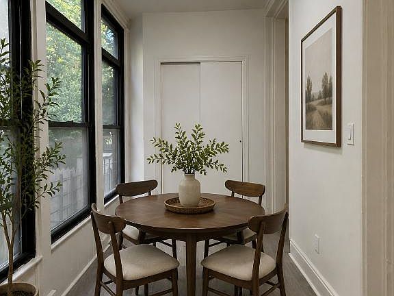 5th image of 133 Henry St #2R
