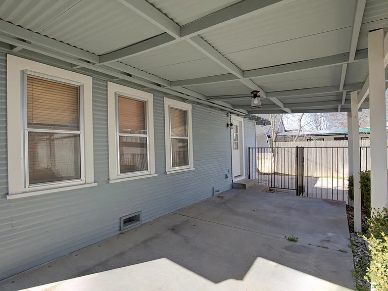 1325 S Delaware Ave — Photo 33
