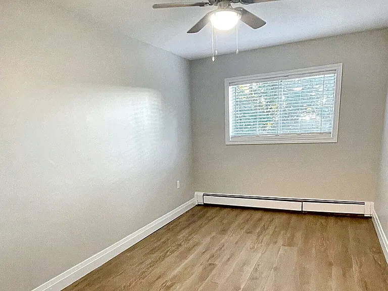 72 Alison Ave — Photo 9