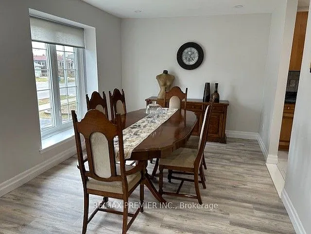 235 Louis Dr — Photo 2