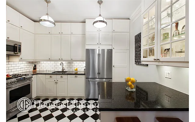 Rented by Douglas Elliman | media 44