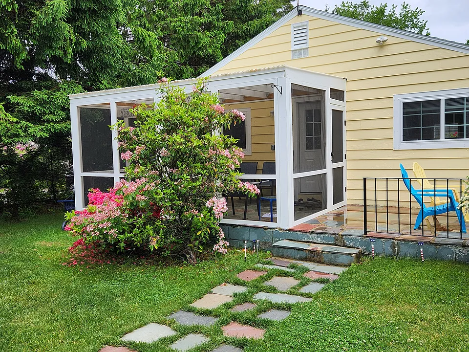 57 Riverbank Rd