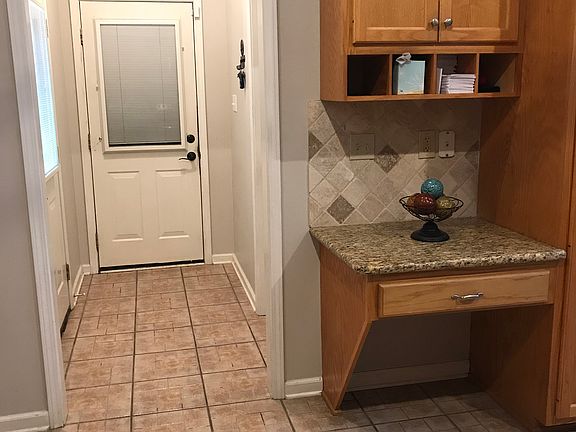 4th image of 101 Gravenhage Cir