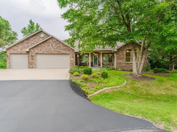 4130 Twilight Ct, Oshkosh, WI 54904