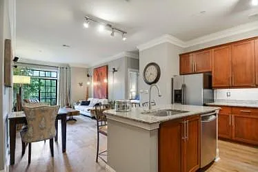 2 bed, 2.0 bath, 1089 sqft, $3,200 — Photo 3