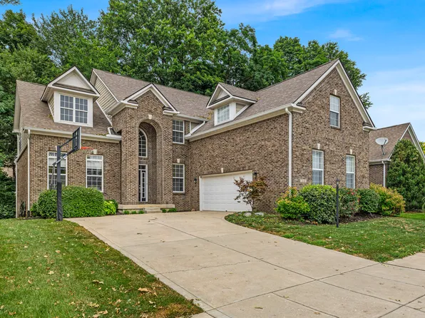 2640 Millgate Ct, Carmel, IN 46033