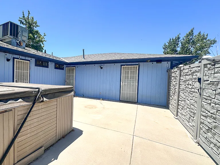 21200 Mission St — Photo 15