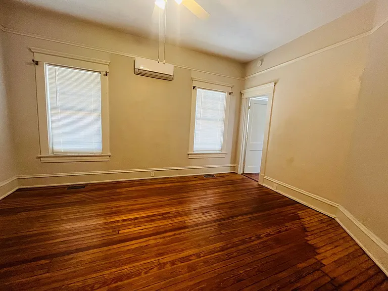 2585 Napier Ave #B — Photo 8