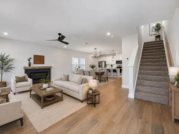1337 Carriage Park Dr, Hermitage, TN 37076
