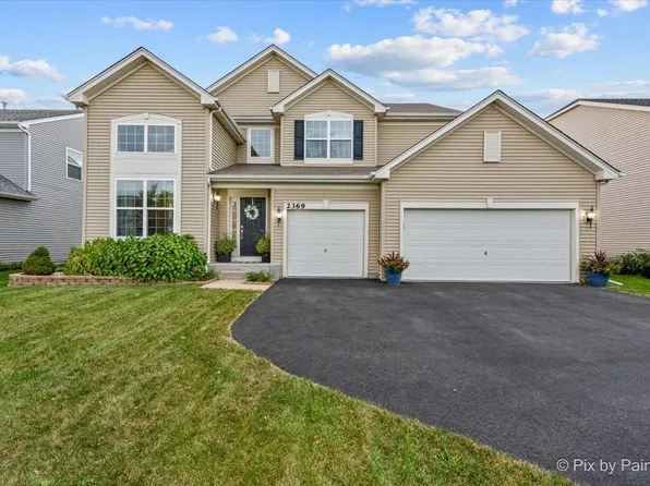 2369 Mayfield Dr, Montgomery, IL 60538