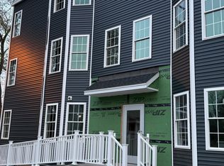 100 Main St #1R, Peabody, MA 01960