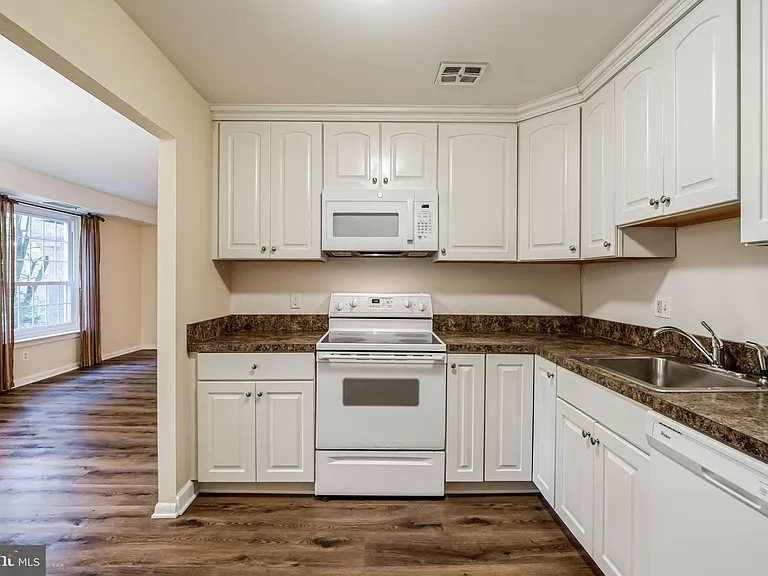4000 Gypsy Ln #506 — Photo 16
