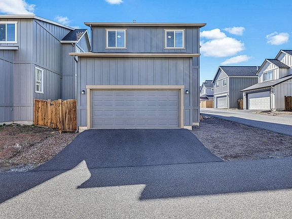 Rear alley garage access>