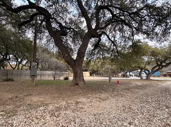 138 LAKESHORE DR S LOT 26, Bandera, TX 78003