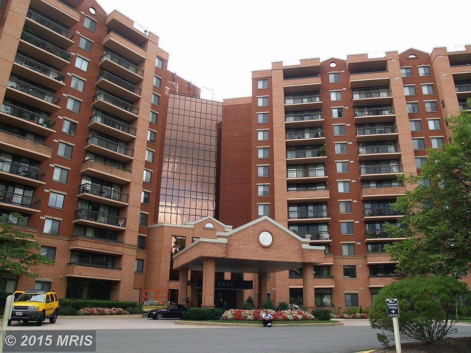 Exterior (Front)