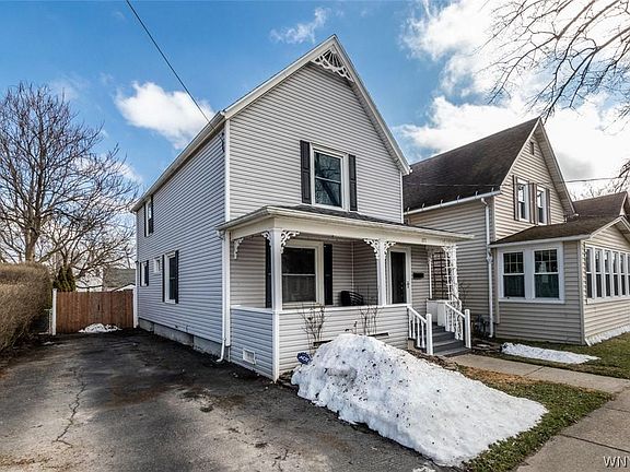 3rd image of 371 Falconer St