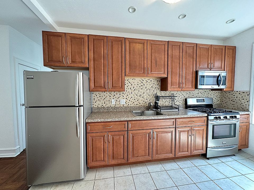 1st image of 20-59 45th St #2