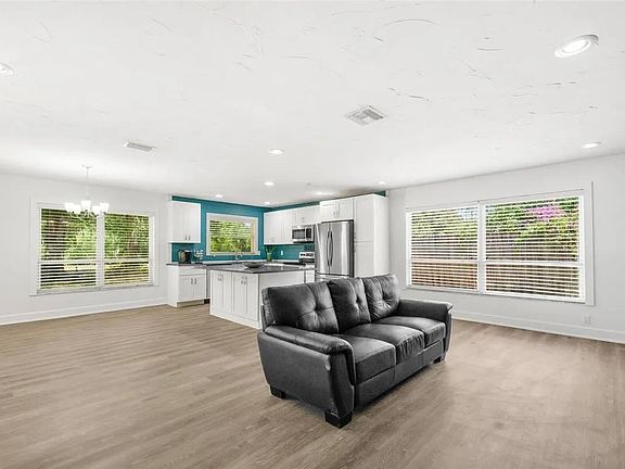5th image of 13934 Cherry Creek Dr