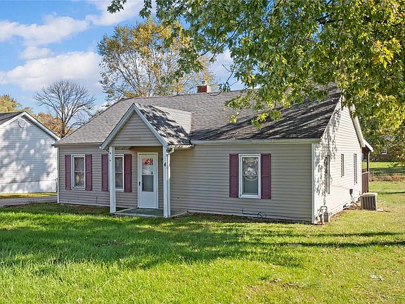 2nd image of 4 Mount Vernon Dr