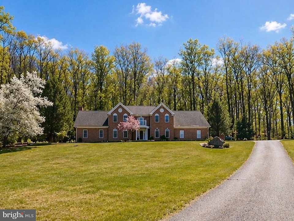 1st image of 818 Green Hills Rd