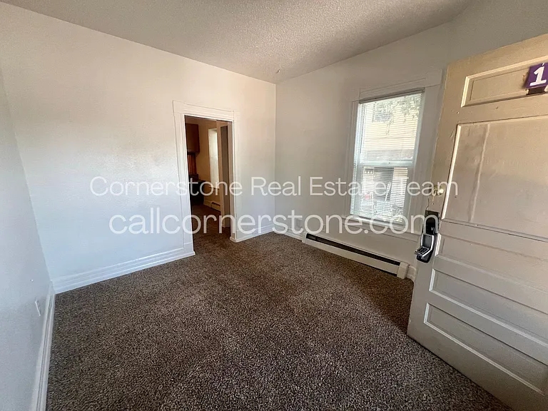 326 E Saint Vrain St #1 — Photo 5