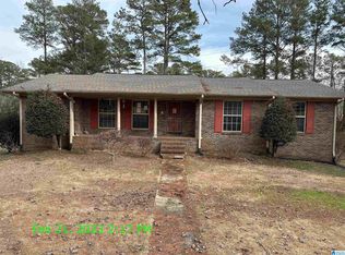 915 Sharon Dr, Bessemer, AL 35022