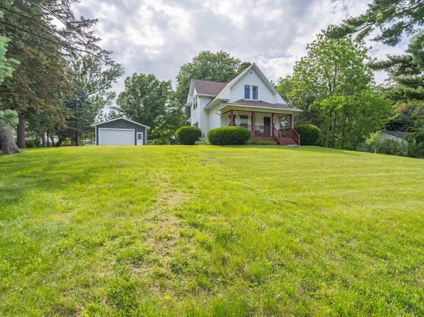 2726 56th St, Des Moines, IA 50310