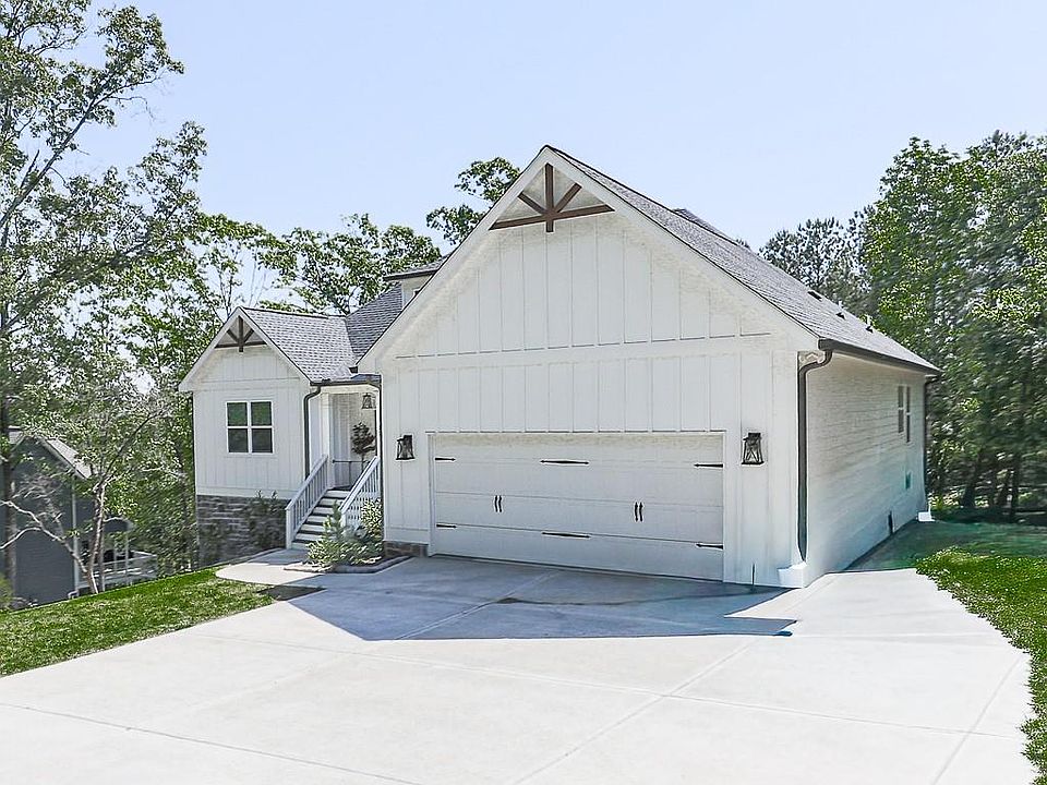 1st image of 17 Wendover Dr