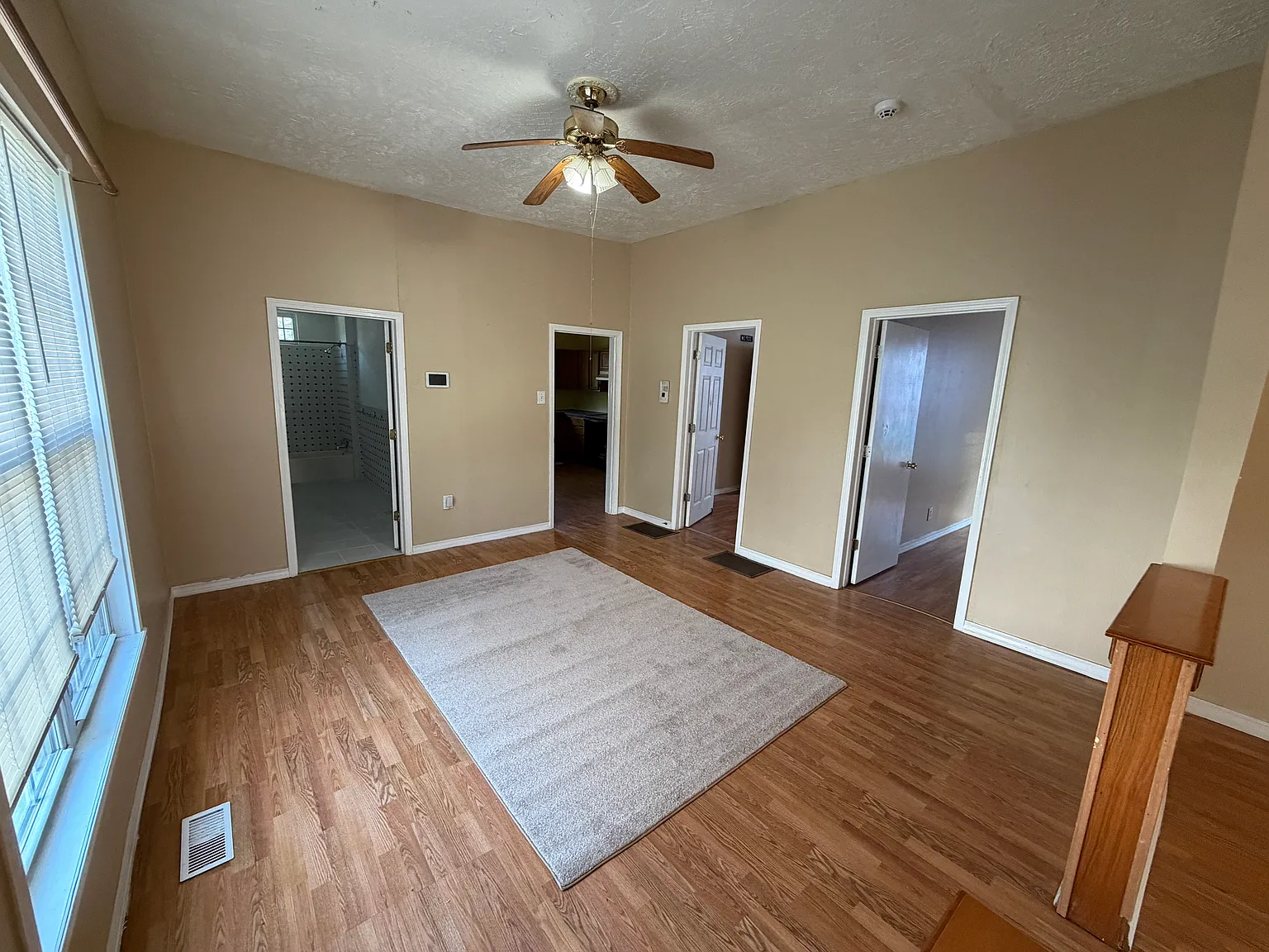 1606 N Elm Alluring Estates LLC — Photo 3