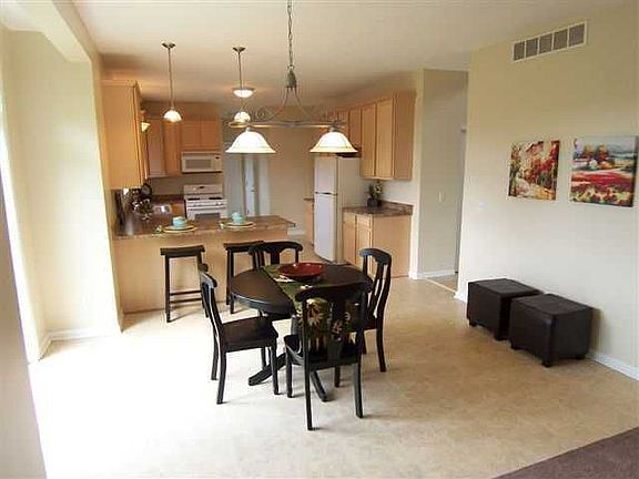 3rd image of 1168 Sweet Creek Cir