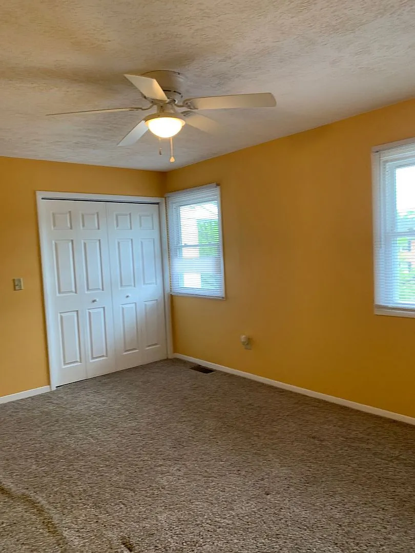 * Re-Rental Available 12/1/26 * 3 Bedroom 2.5 Bath Townhouse — Photo 1