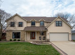 1025 Forest View Ct, Naperville, IL 60563