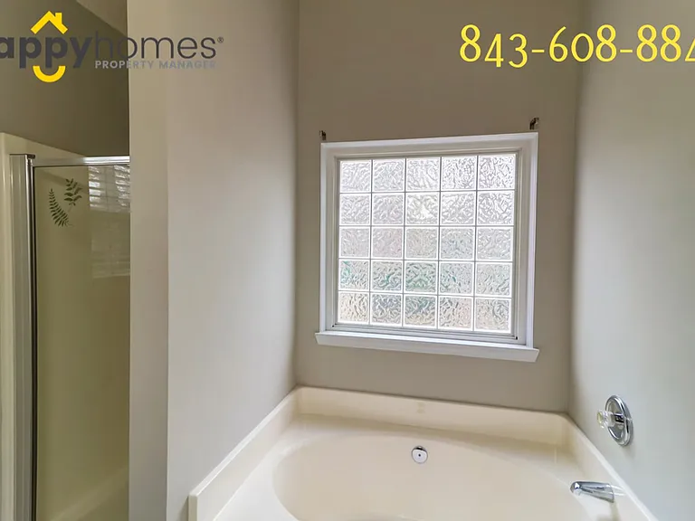 7896 Sabalridge Dr — Photo 23
