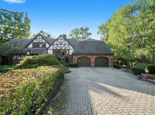 23W121 Kings Ct, Glen Ellyn, IL