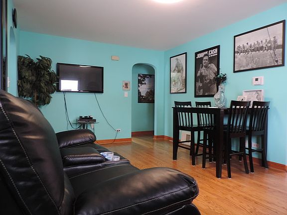 4th image of 4945 W 91st Pl