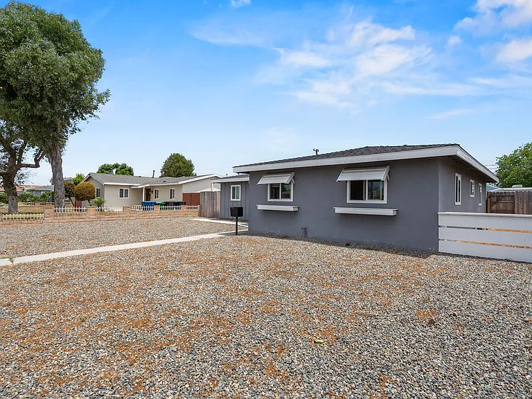 13192 Edwards St — Photo 19
