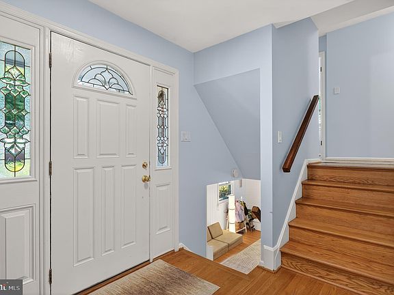 3rd image of 10207 Antietam Ave