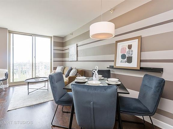 4th image of 645 N Kingsbury St APT 2607