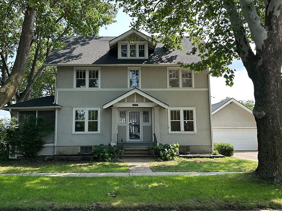1st image of 310 W Washington St