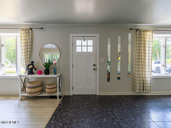4th image of 30 Spruce Road