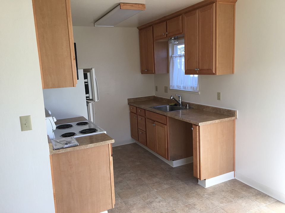 2nd image of 1041 Jones Ct