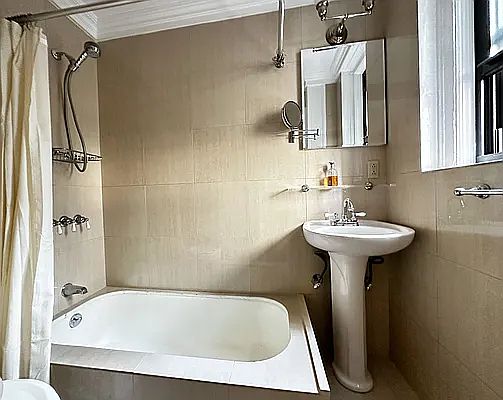 4th image of 321 E 54th St APT 7J
