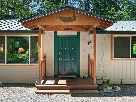 3rd image of 155 Timberline Drive