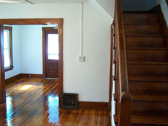 4th image of 248 S Schuyler Ave