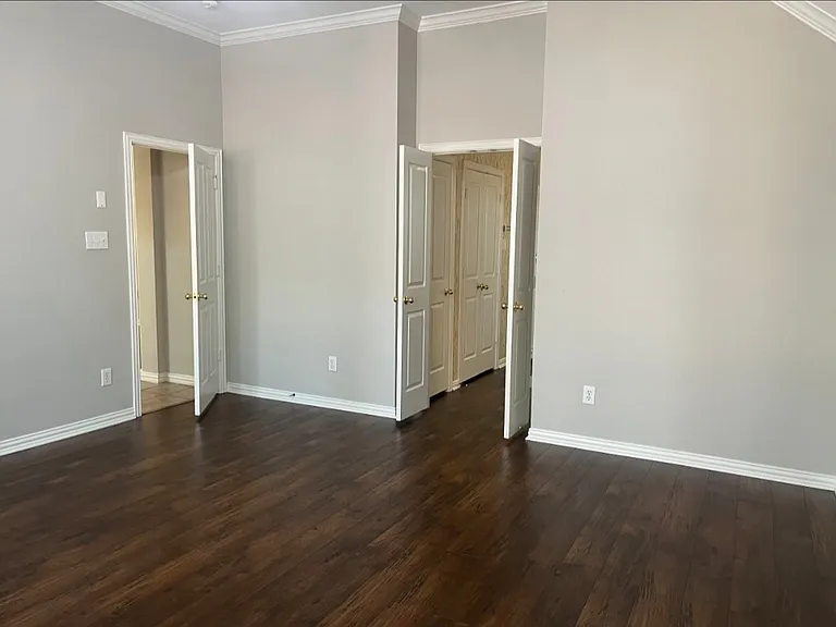 2702 View Mdw — Photo 8
