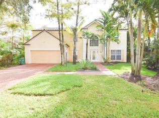 3733 Lancewood Dr, Pompano Beach, FL 33065